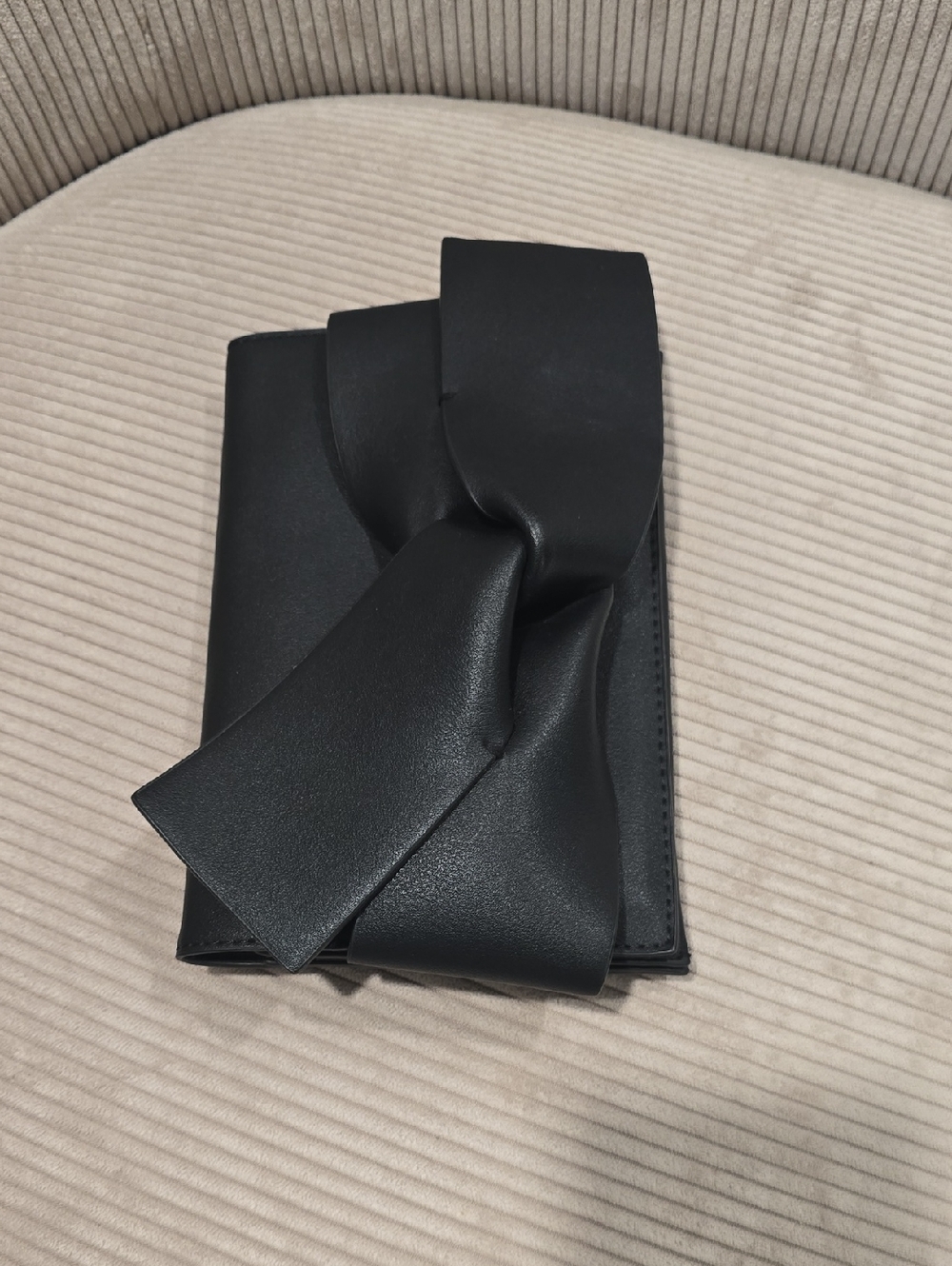 Black Womens Leather Knot Clutch